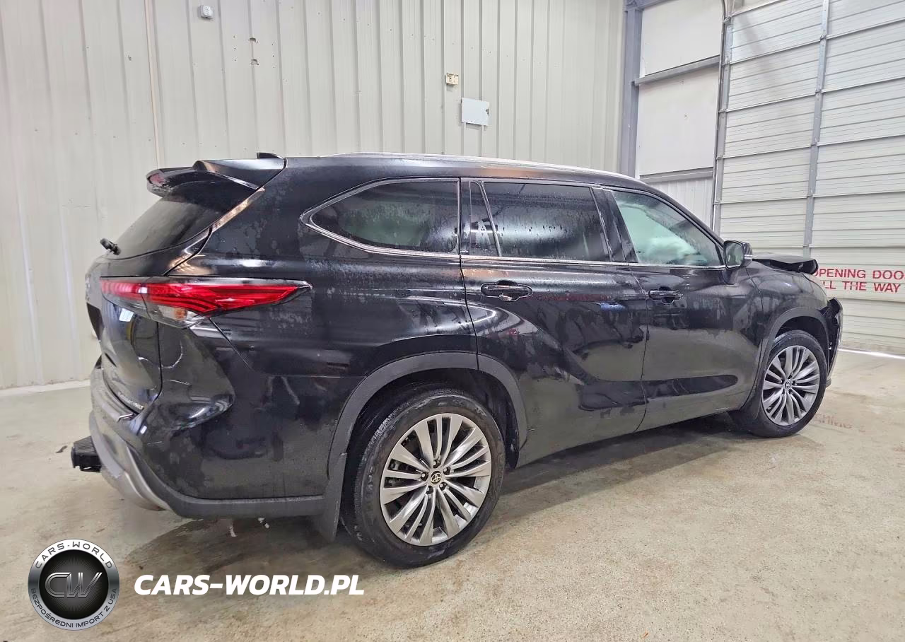 2022 Toyota Highlander Platinum VIN:5TDFZRBH1NS179760 - 3