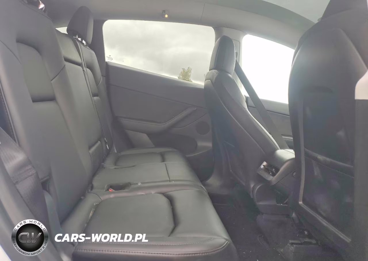 2022 Tesla Model Y VIN:7SAYGAEE2NF348211 - 10