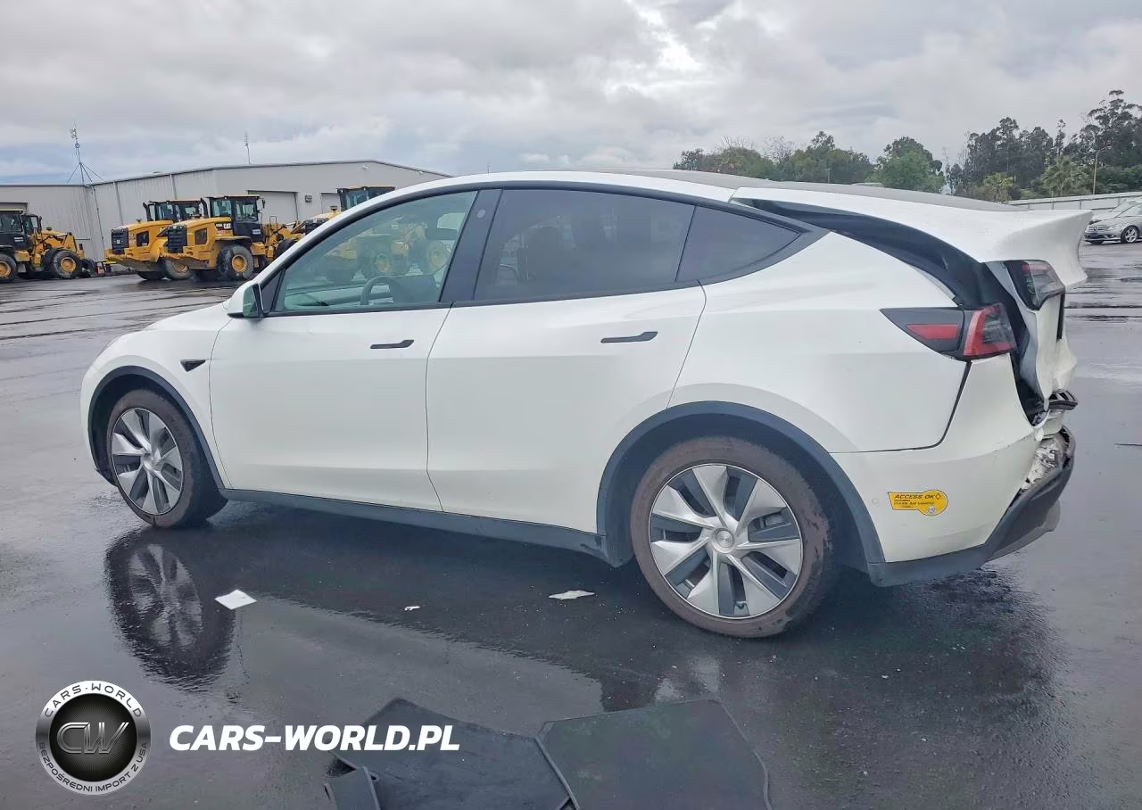 2022 Tesla Model Y VIN:7SAYGAEE2NF348211 - 2