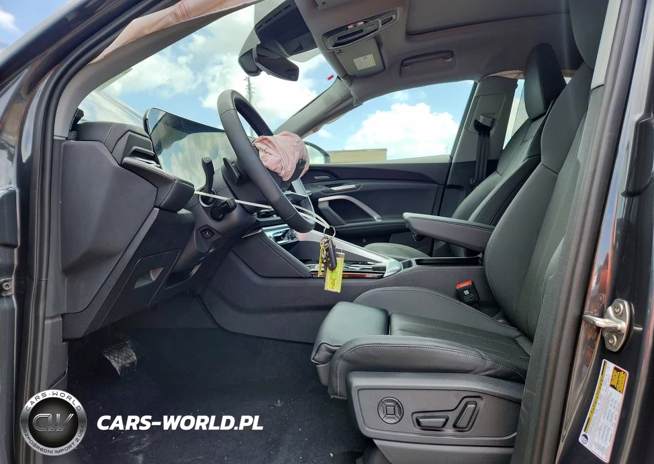 2025 Audi Q5 Premium Plus VIN:WA12AAGU4S2010648 - 7