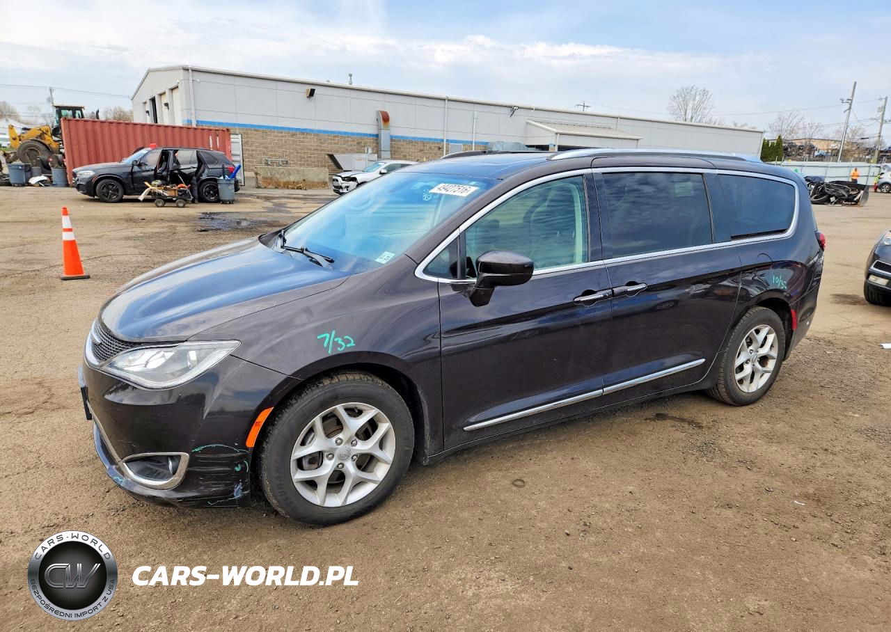 2018 Chrysler Pacifica Touring L Plus