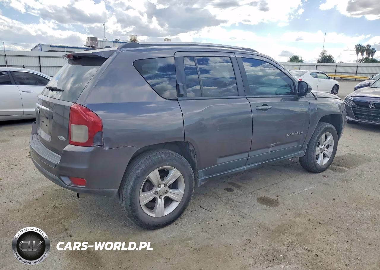 2016 Jeep Compass Latitude VIN:1C4NJDEB4GD616548 - 3