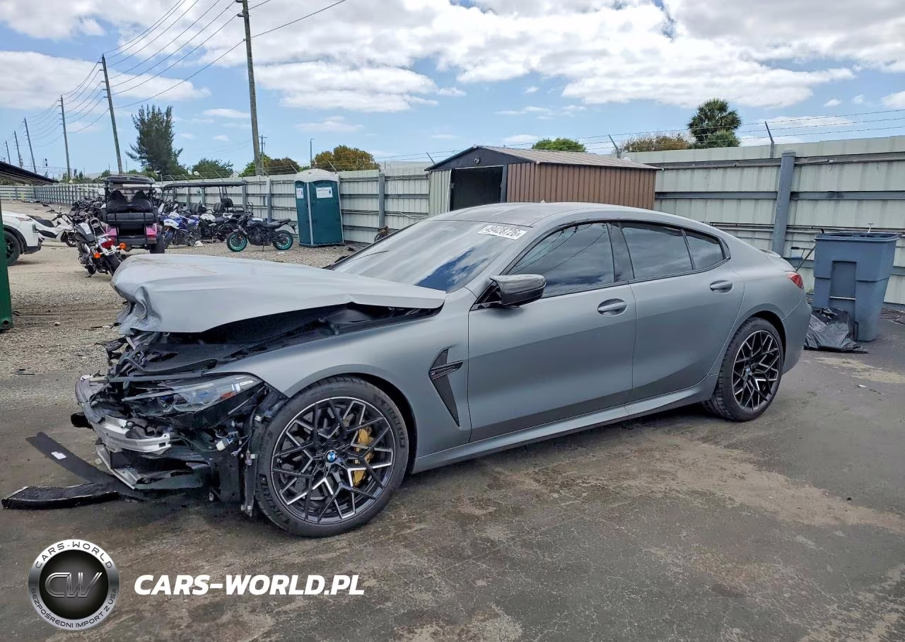 2025 BMW M8 – zdjęcie 1 z 12