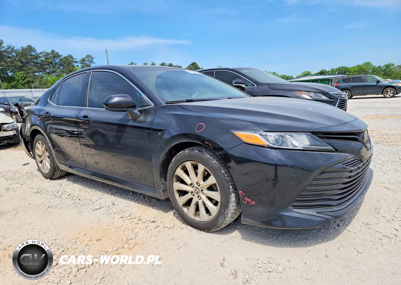 2020 Toyota Camry Le VIN:4T1C11AK5LU996422 - 4