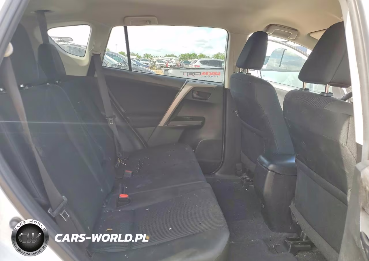 2018 Toyota Rav4 Le VIN:2T3ZFREV7JW438476 - 10