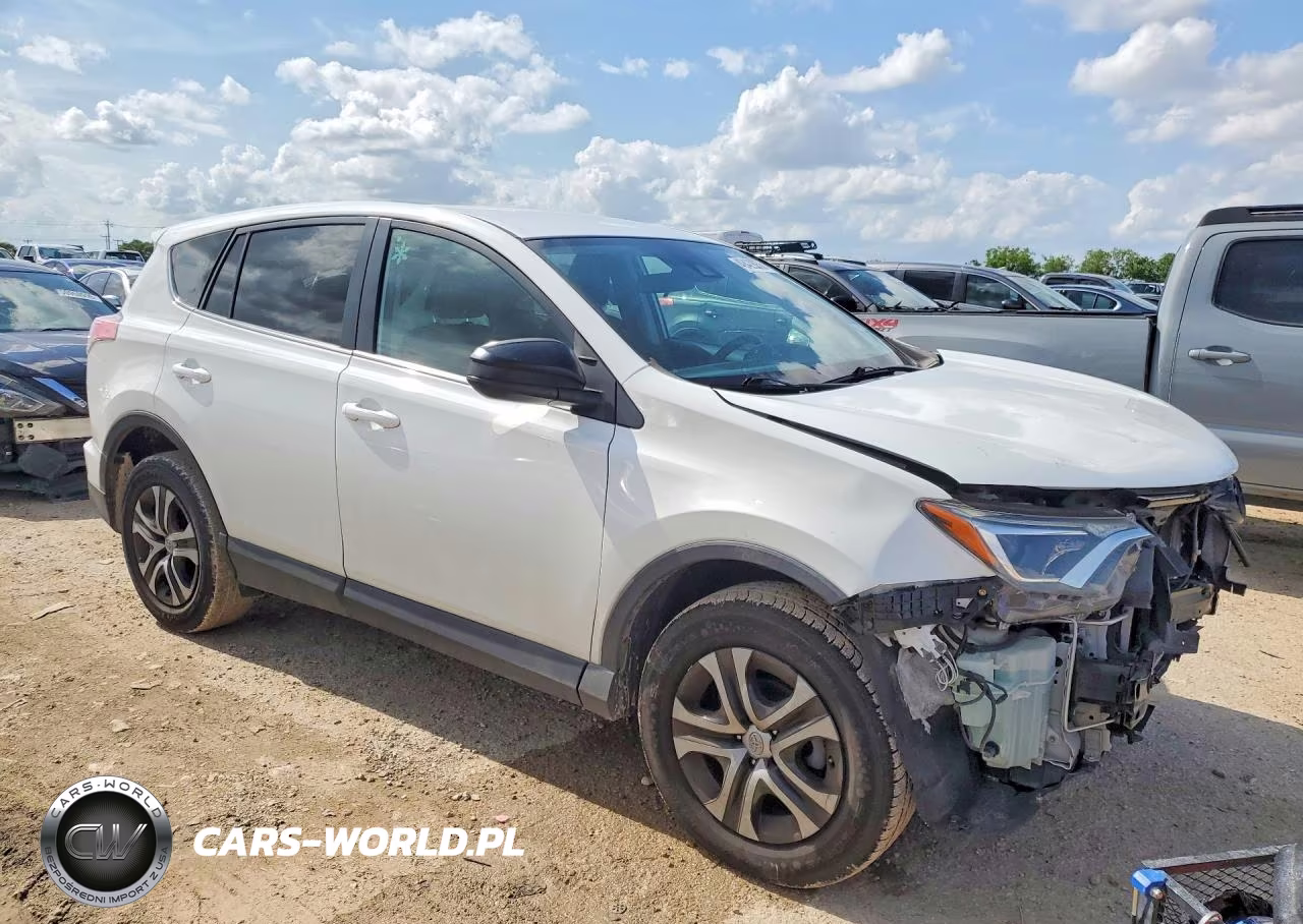 2018 Toyota Rav4 Le VIN:2T3ZFREV7JW438476 - 4