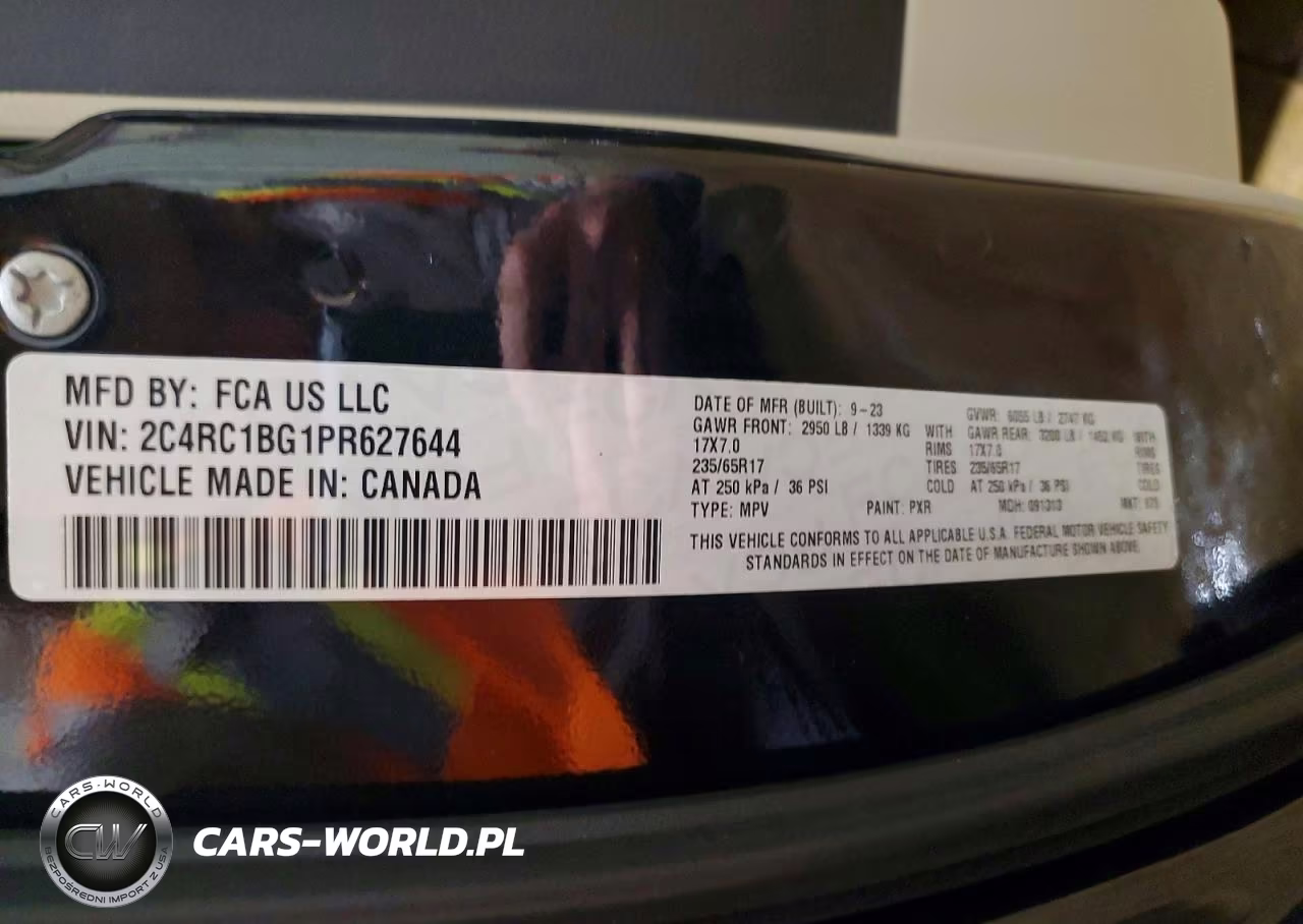 2023 Chrysler Pacifica Touring L VIN:2C4RC1BG1PR627644 - 13