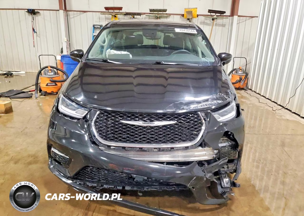 2023 Chrysler Pacifica Touring L VIN:2C4RC1BG1PR627644 - 5
