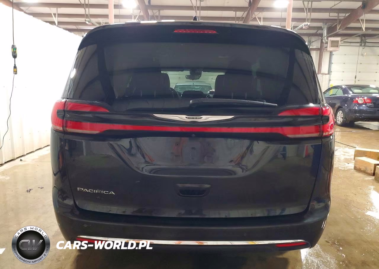 2023 Chrysler Pacifica Touring L VIN:2C4RC1BG1PR627644 - 6