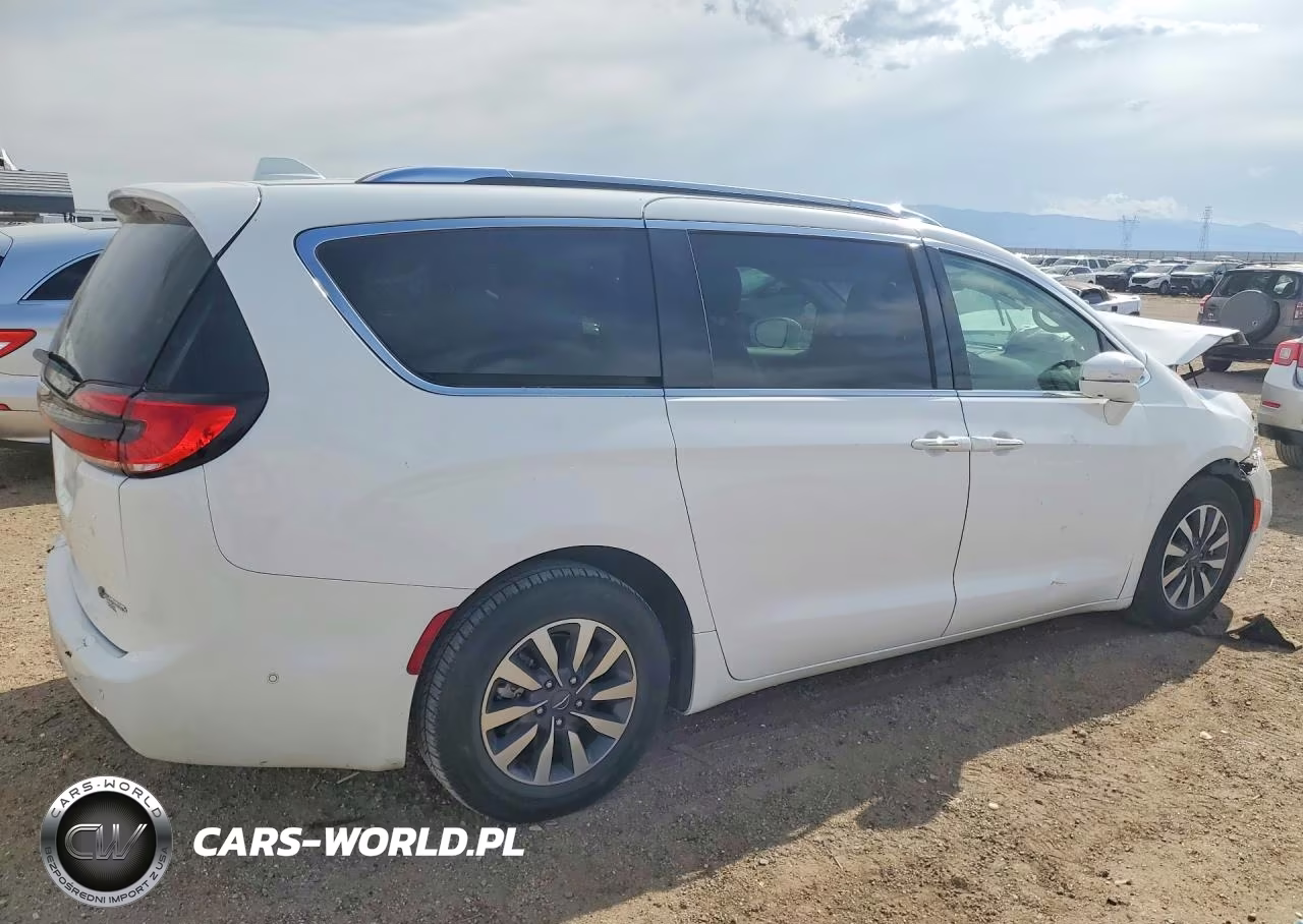 2021 Chrysler Pacifica Hybrid Touring L VIN:2C4RC1L74MR599297 - 3