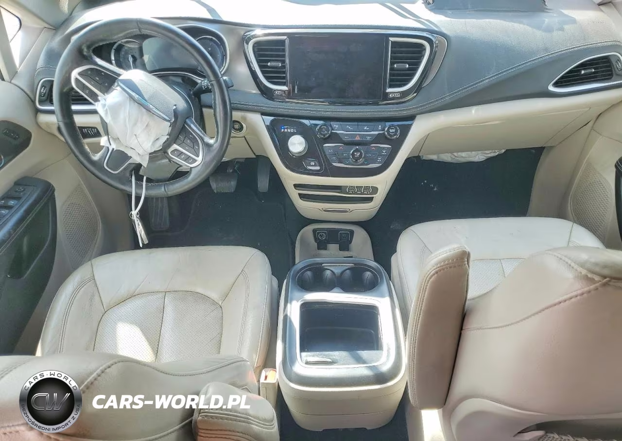 2021 Chrysler Pacifica Hybrid Touring L VIN:2C4RC1L74MR599297 - 8