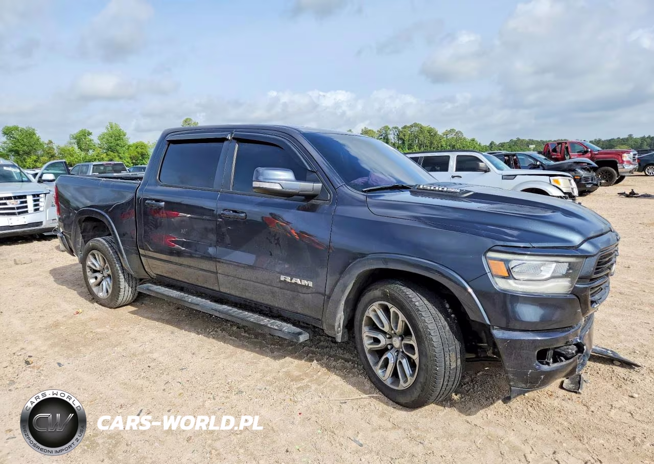 2019 Ram 1500 Laramie VIN:1C6RREJTXKN792531 - 4