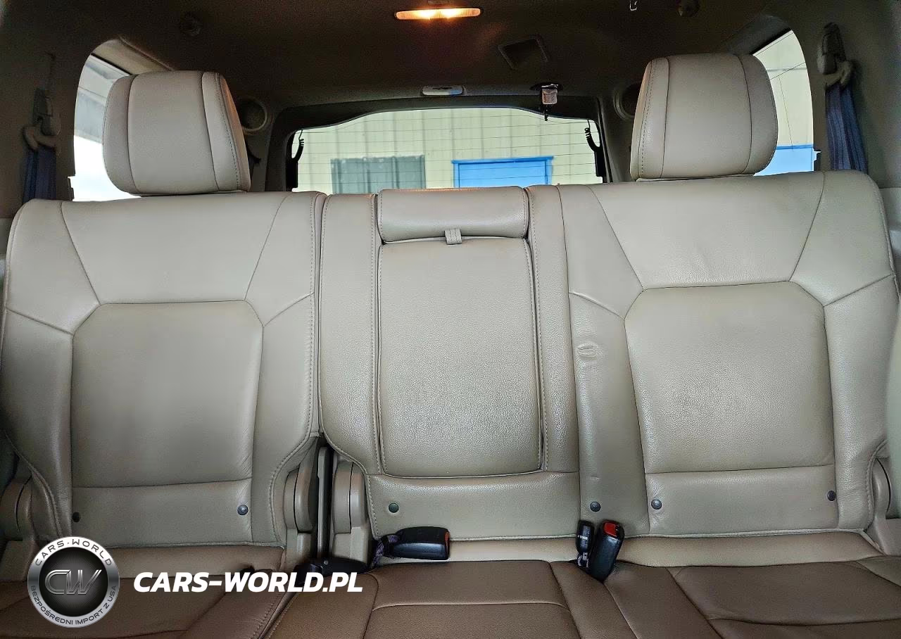 2012 Honda Pilot Touring VIN:5FNYF4H97CB064005 - 10