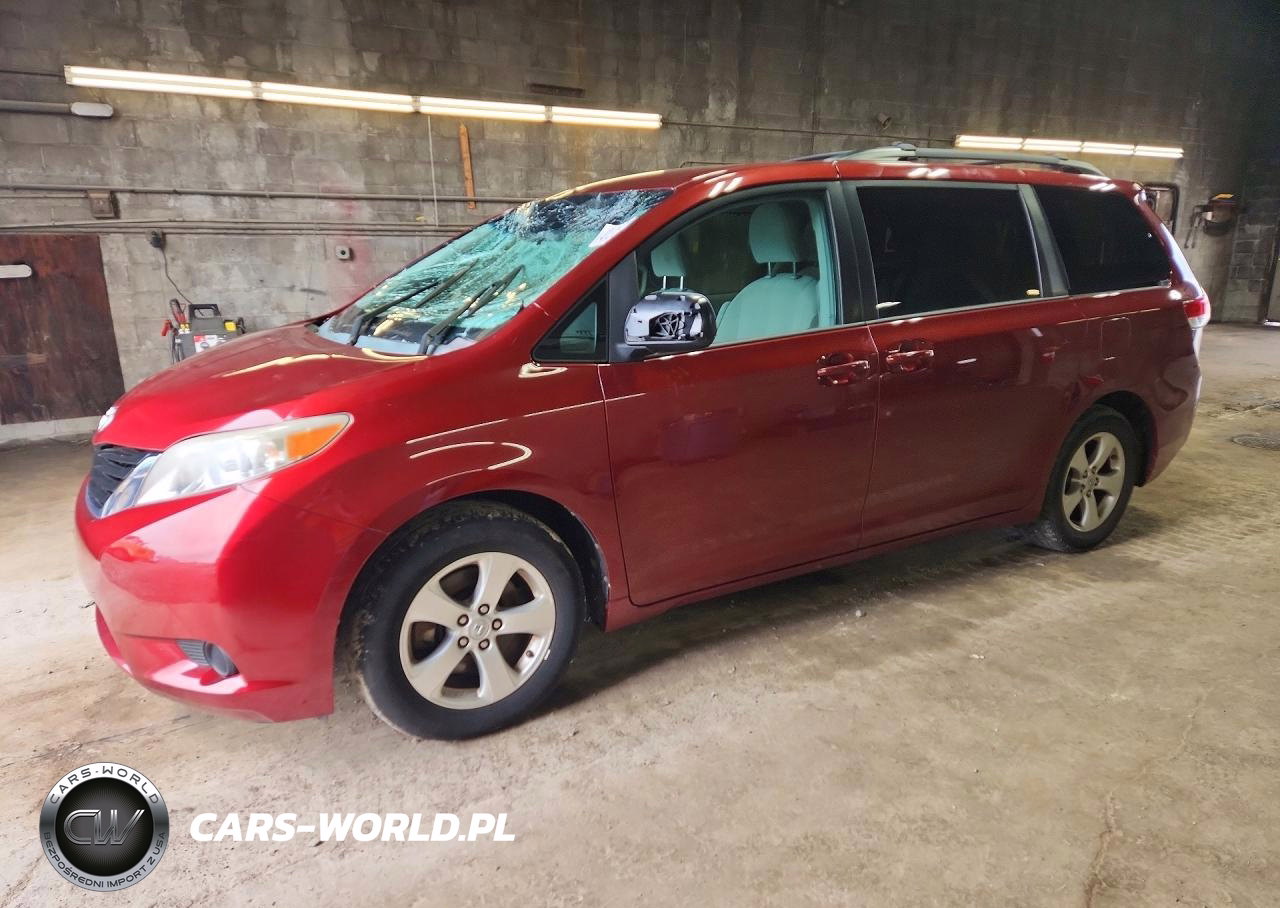 2014 Toyota Sienna Le