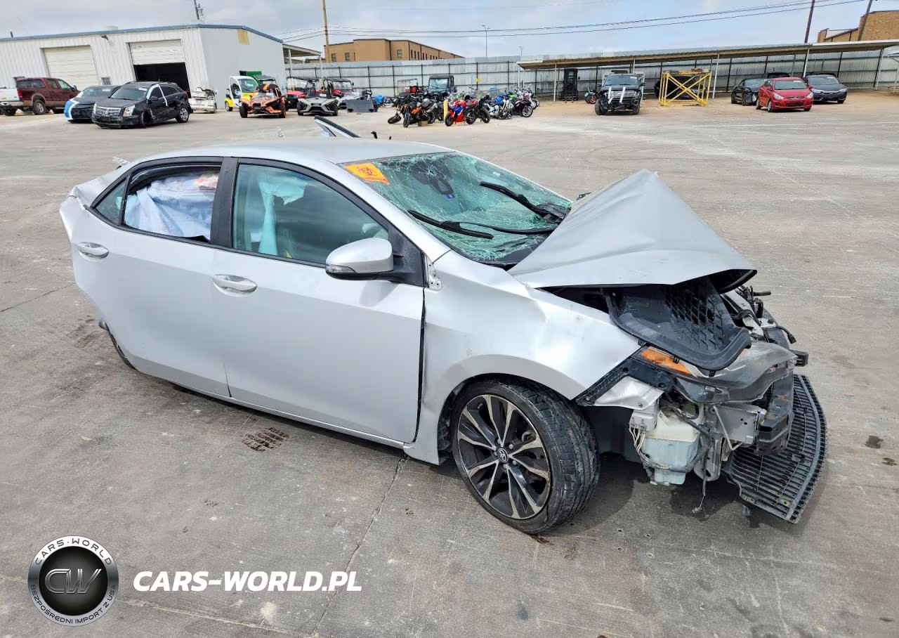 2019 Toyota Corolla Se VIN:2T1BURHE8KC209884 - 4