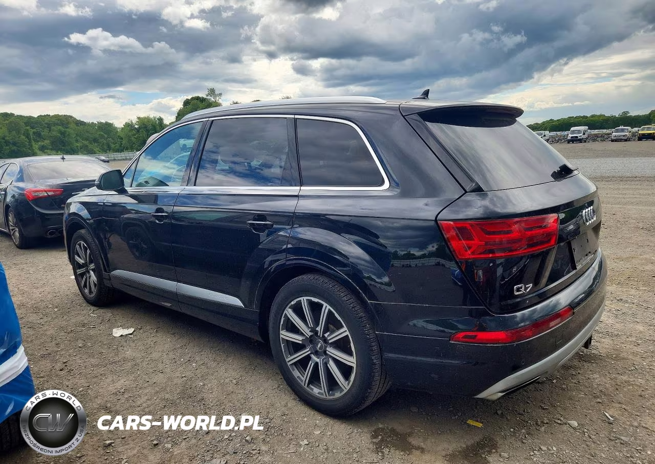 2017 Audi Q7 Premium Plus VIN:WA1LAAF72HD030152 - 2