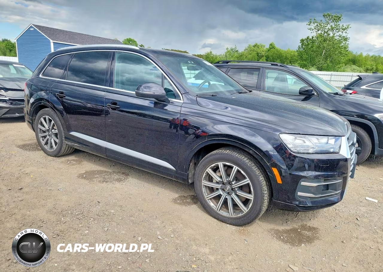 2017 Audi Q7 Premium Plus VIN:WA1LAAF72HD030152 - 4