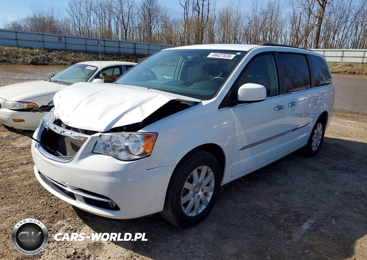 2016 Chrysler Town & Country Touring