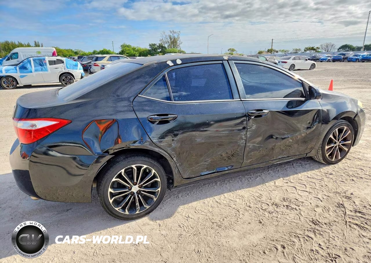 2015 Toyota Corolla L VIN:2T1BURHE3FC468210 - 3