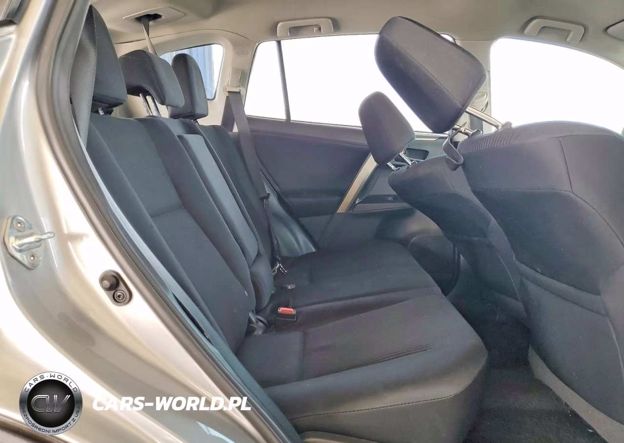 2018 Toyota Rav4 Le VIN:2T3ZFREV6JW420258 - 10