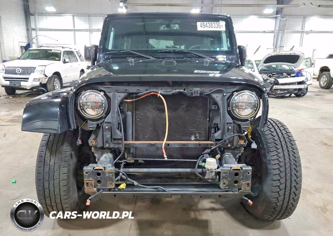 2016 Jeep Wrangler Unlimited Sahara VIN:1C4BJWEG5GL227174 - 5