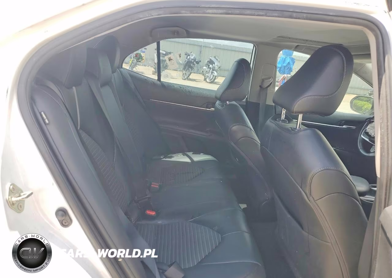 2020 Toyota Camry Se VIN:4T1J31AK5LU011697 - 10