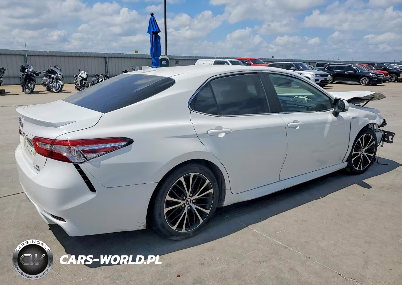 2020 Toyota Camry Se VIN:4T1J31AK5LU011697 - 3