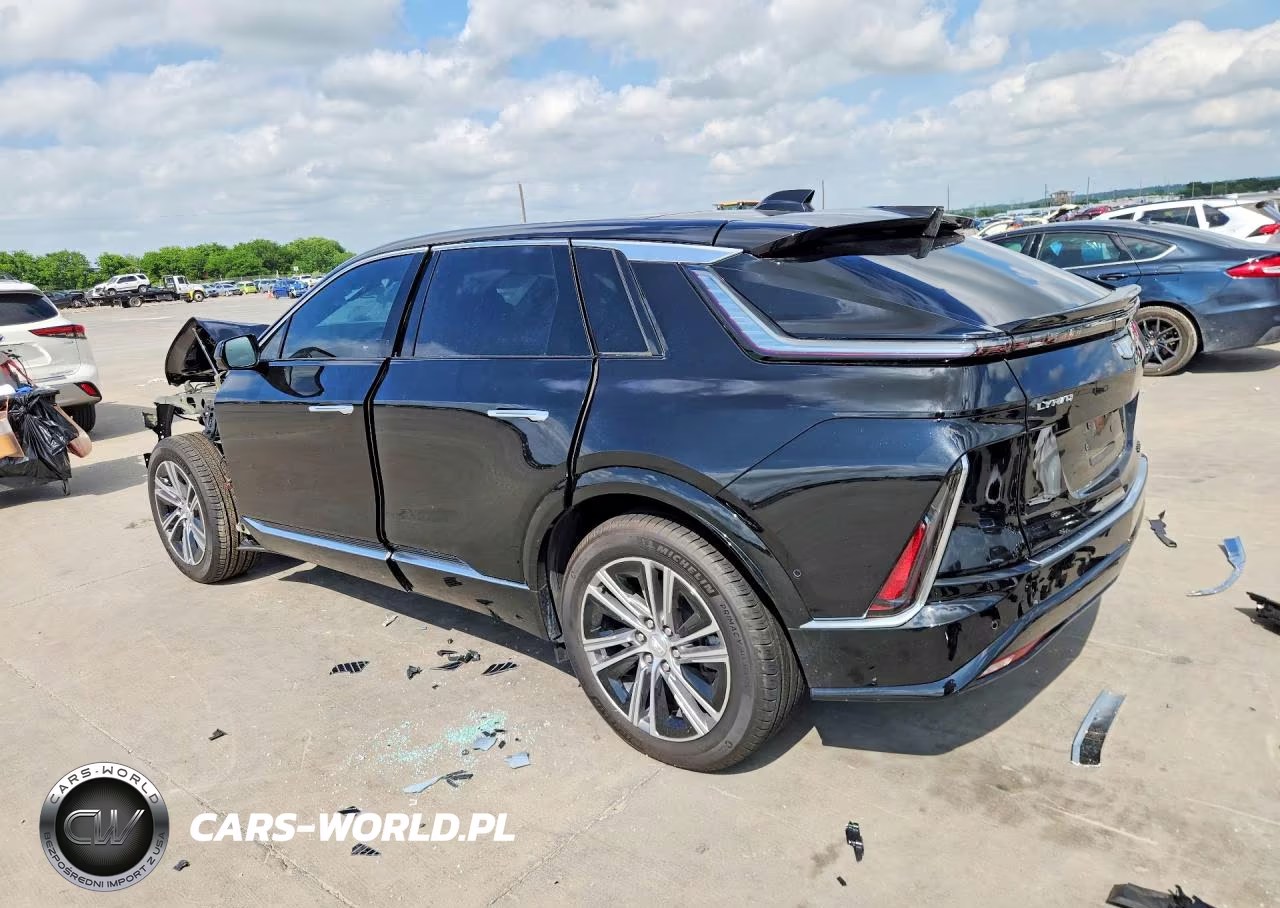 2026 Cadillac Lyriq Premium Luxury VIN:1GYKPRRK8TZ300103 - 2