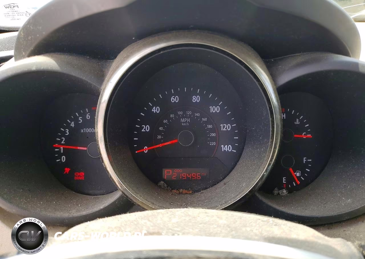 2010 Kia Soul + VIN:KNDJT2A27A7136349 - 9