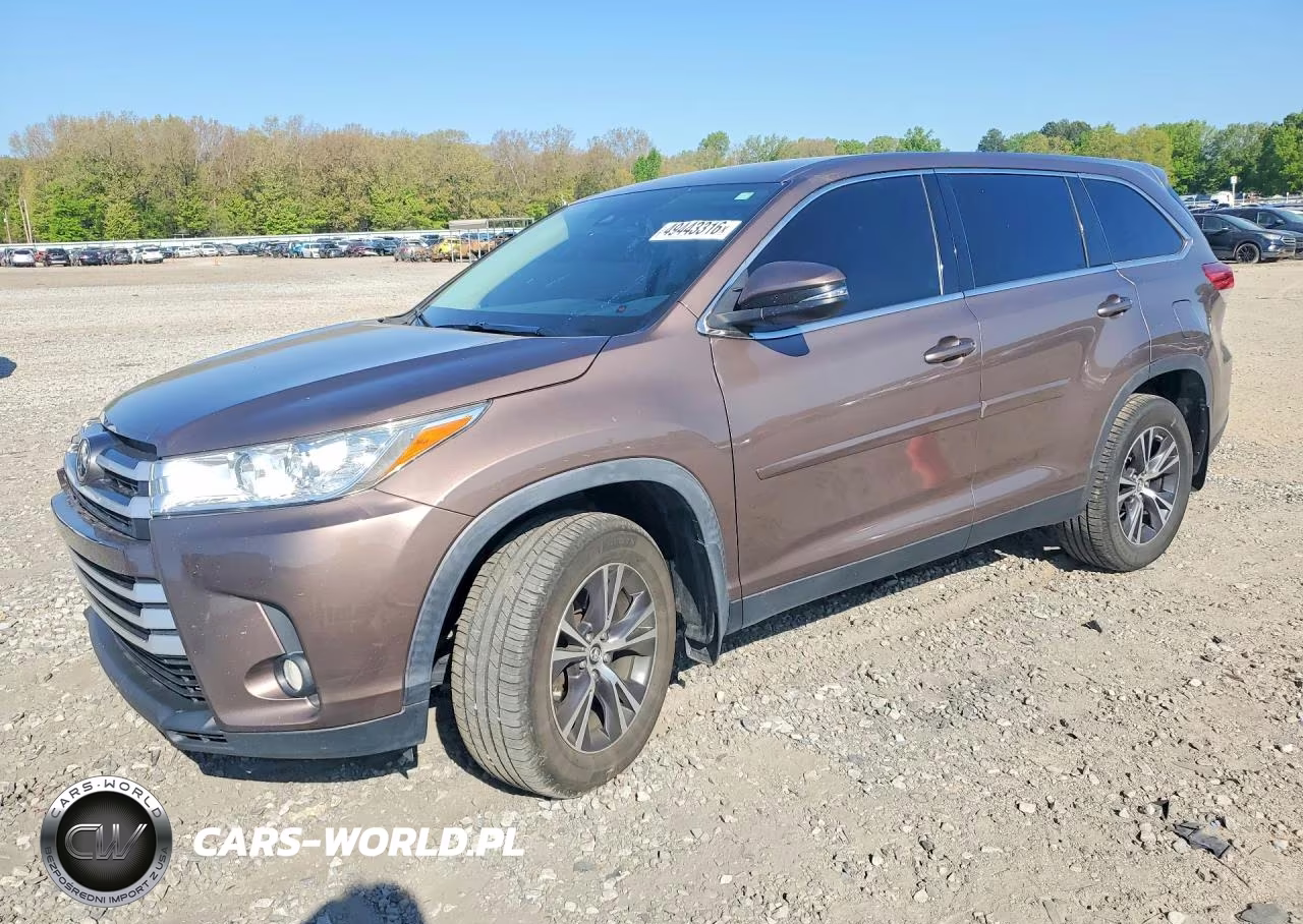 2019 Toyota Highlander Le Plus – zdjęcie 1 z 13