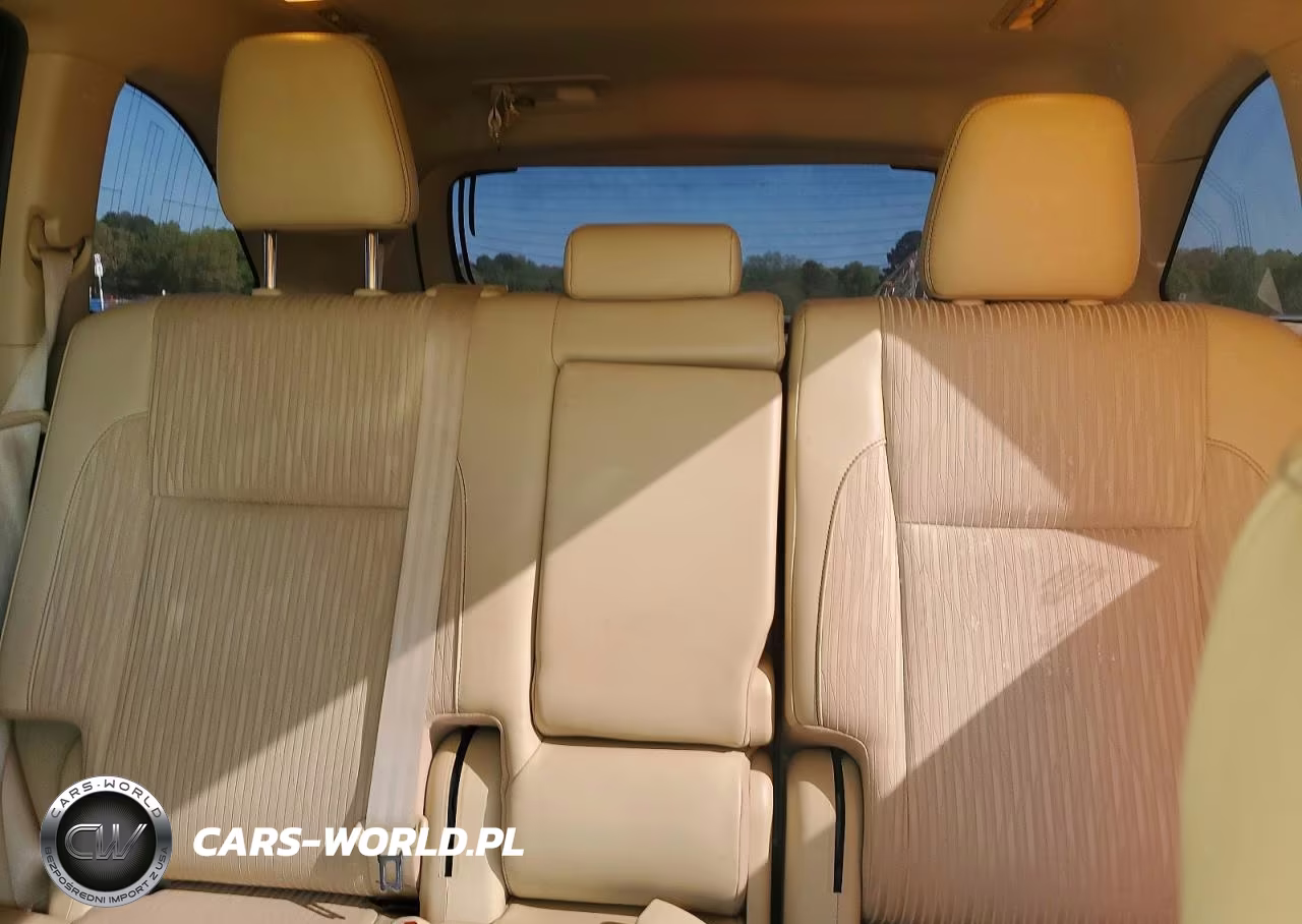 2019 Toyota Highlander Le Plus VIN:5TDBZRFH7KS700663 - 10