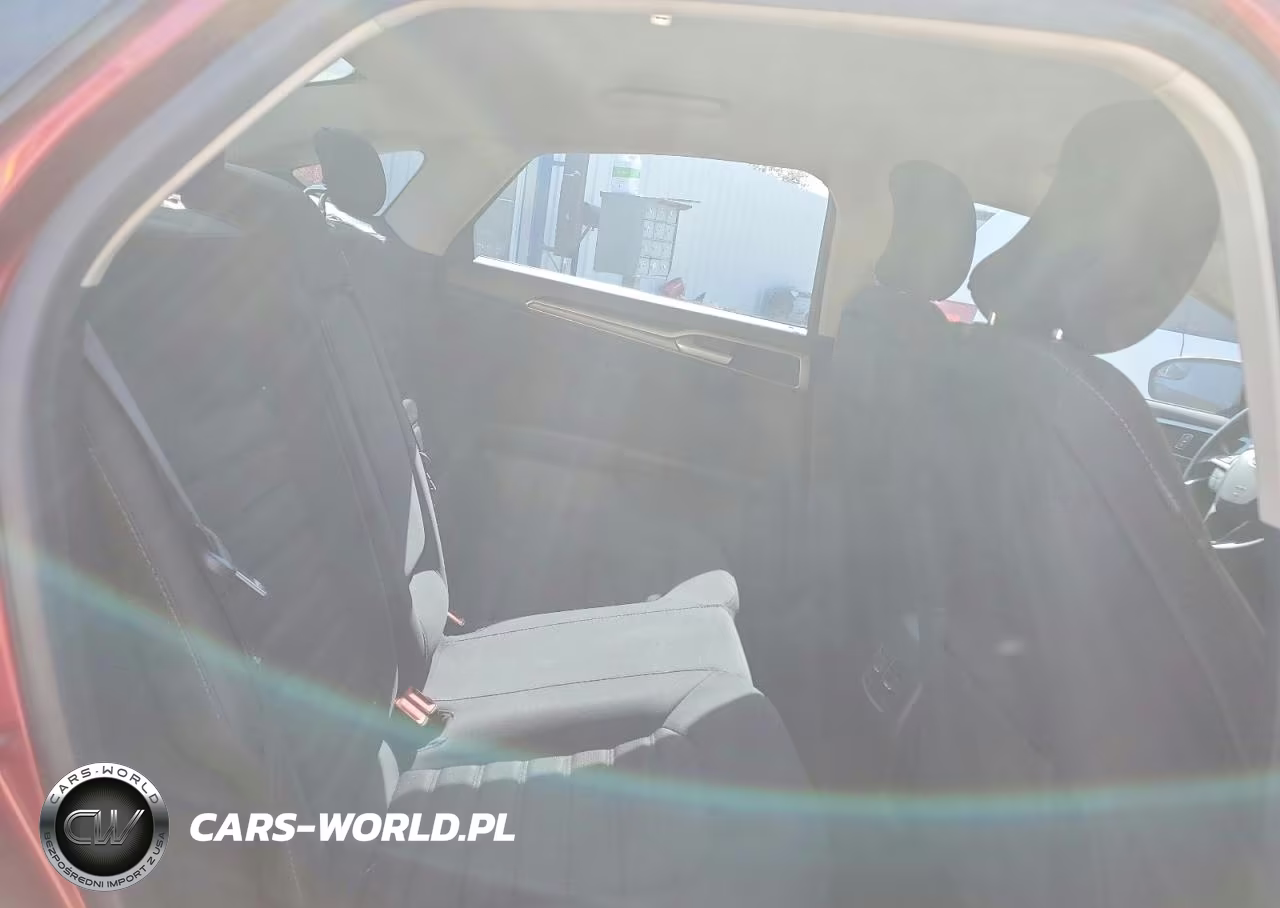 2018 Ford Fusion Se VIN:3FA6P0HD6JR239251 - 10