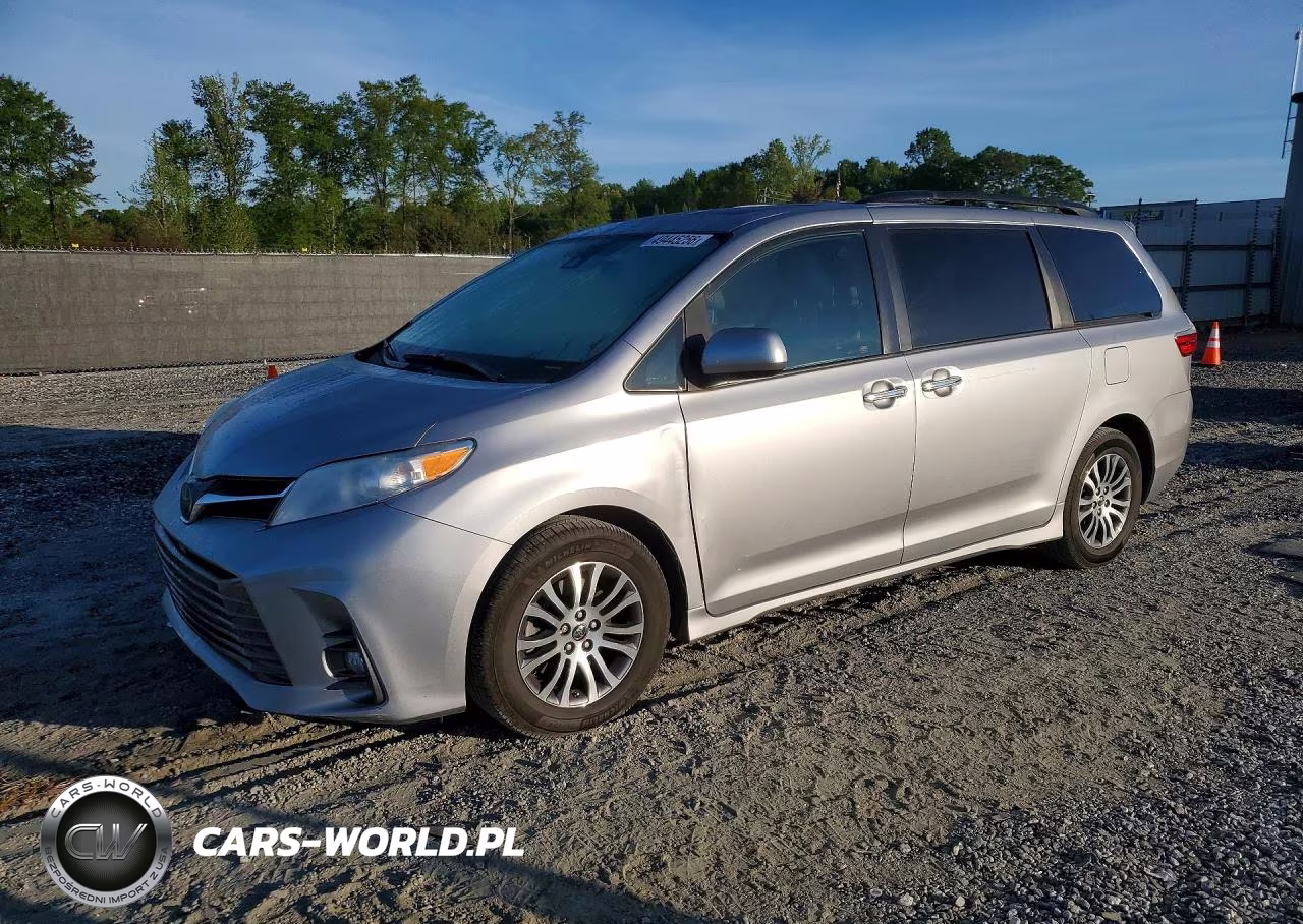 2018 Toyota Sienna Xle 8-Passenger