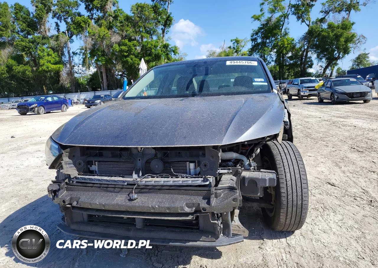 2019 Volkswagen Jetta S VIN:3VWCB7BU0KM243806 - 5