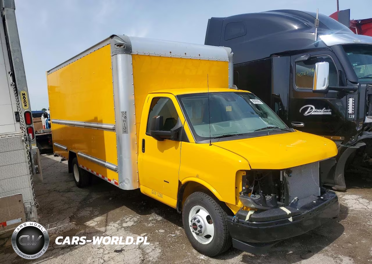 2022 GMC Savana Box Truck VIN:7GZ37TC77NN003445 - 4