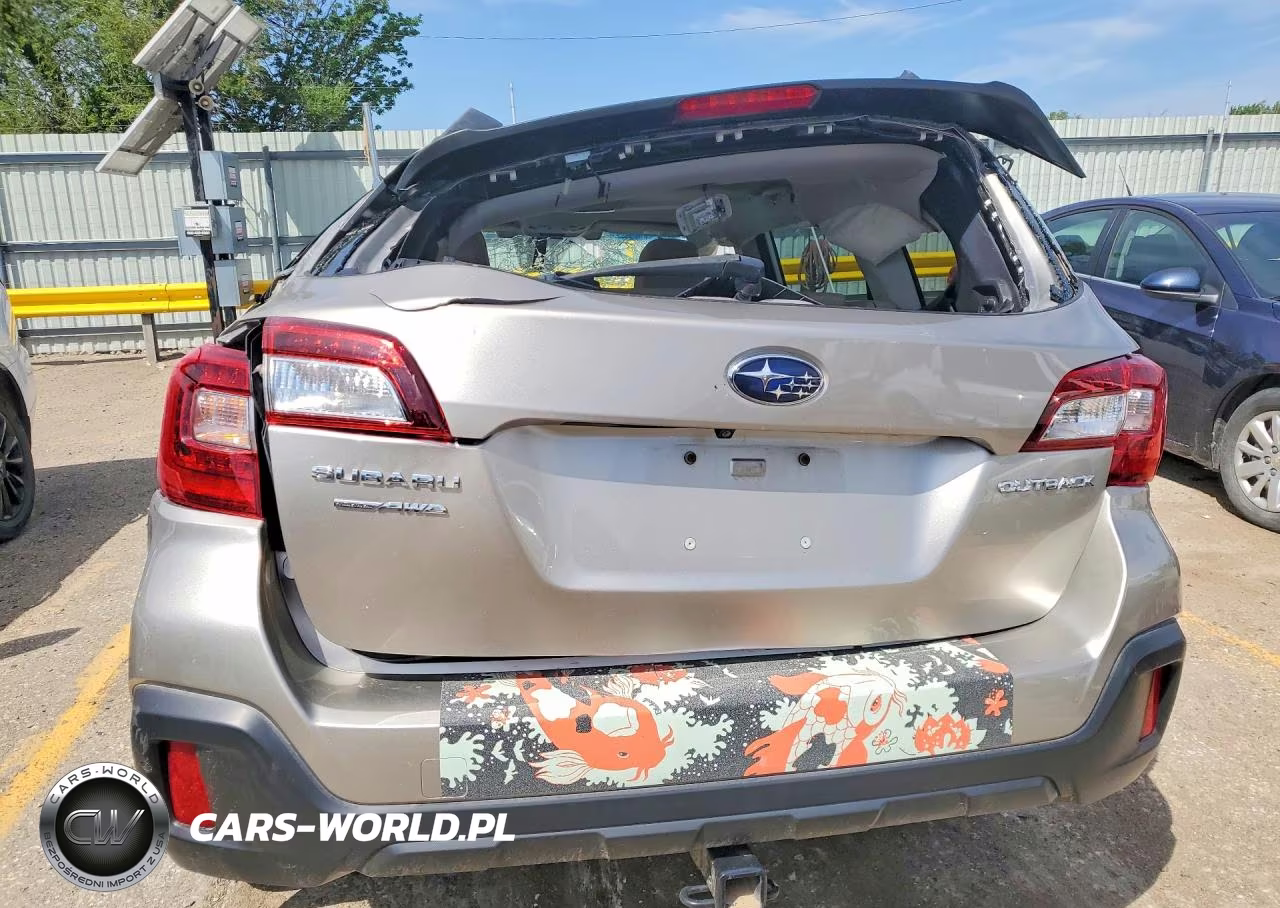 2018 Subaru Outback 2.5I Premium VIN:4S4BSAHC3J3211535 - 6