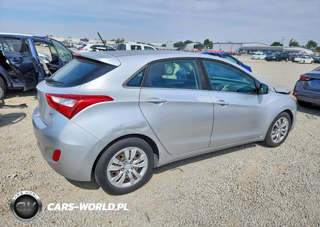 2017 Hyundai Elantra Gt Base VIN:KMHD35LH3HU361777 - 3