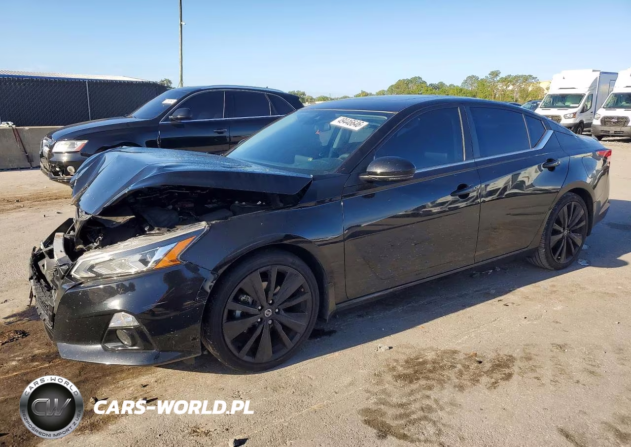 2022 Nissan Altima Sr
