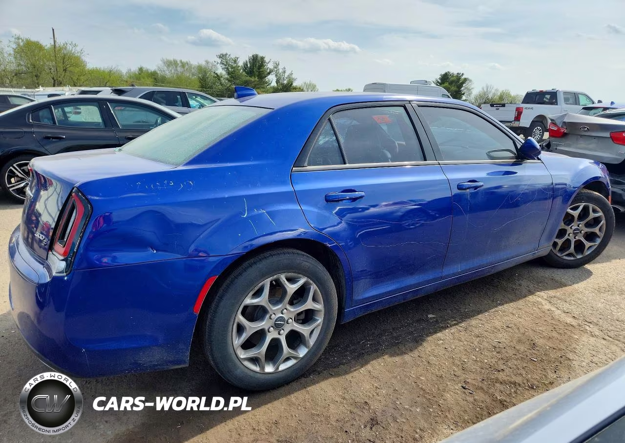 2018 Chrysler 300 S VIN:2C3CCAGG2JH267784 - 3