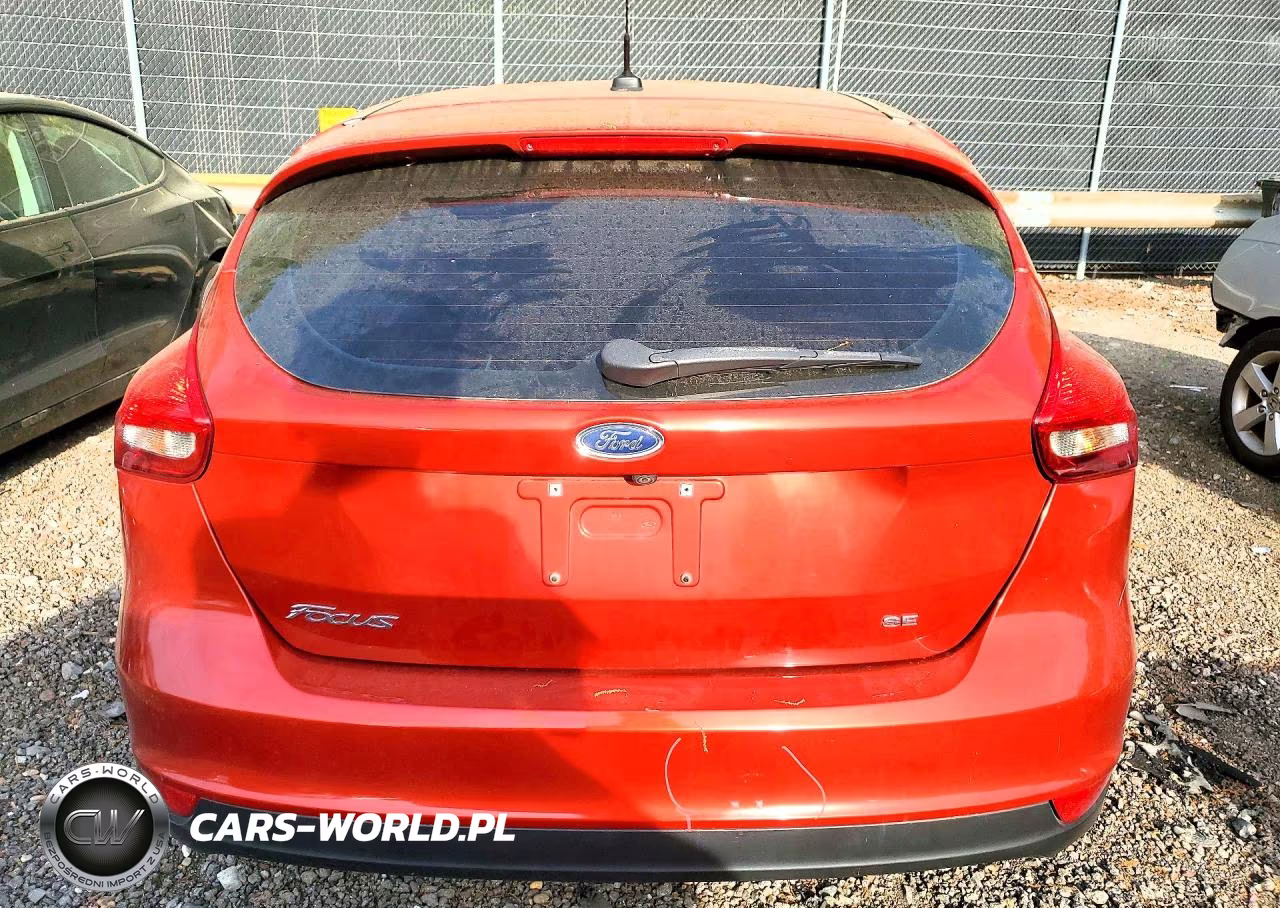 2018 Ford Focus Se VIN:1FADP3K2XJL300129 - 6
