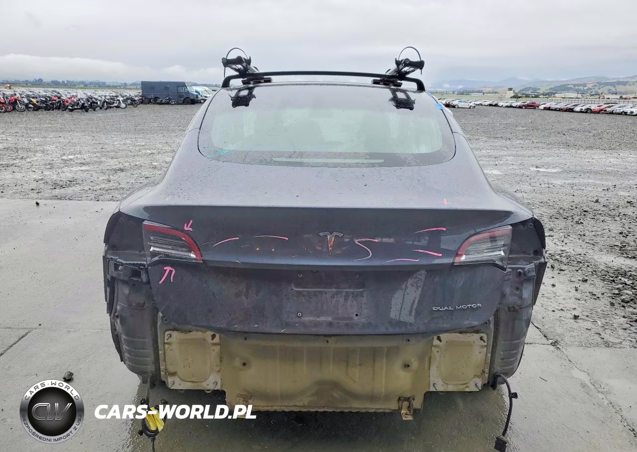 2018 Tesla Model 3 VIN:5YJ3E1EB8JF083081 - 6
