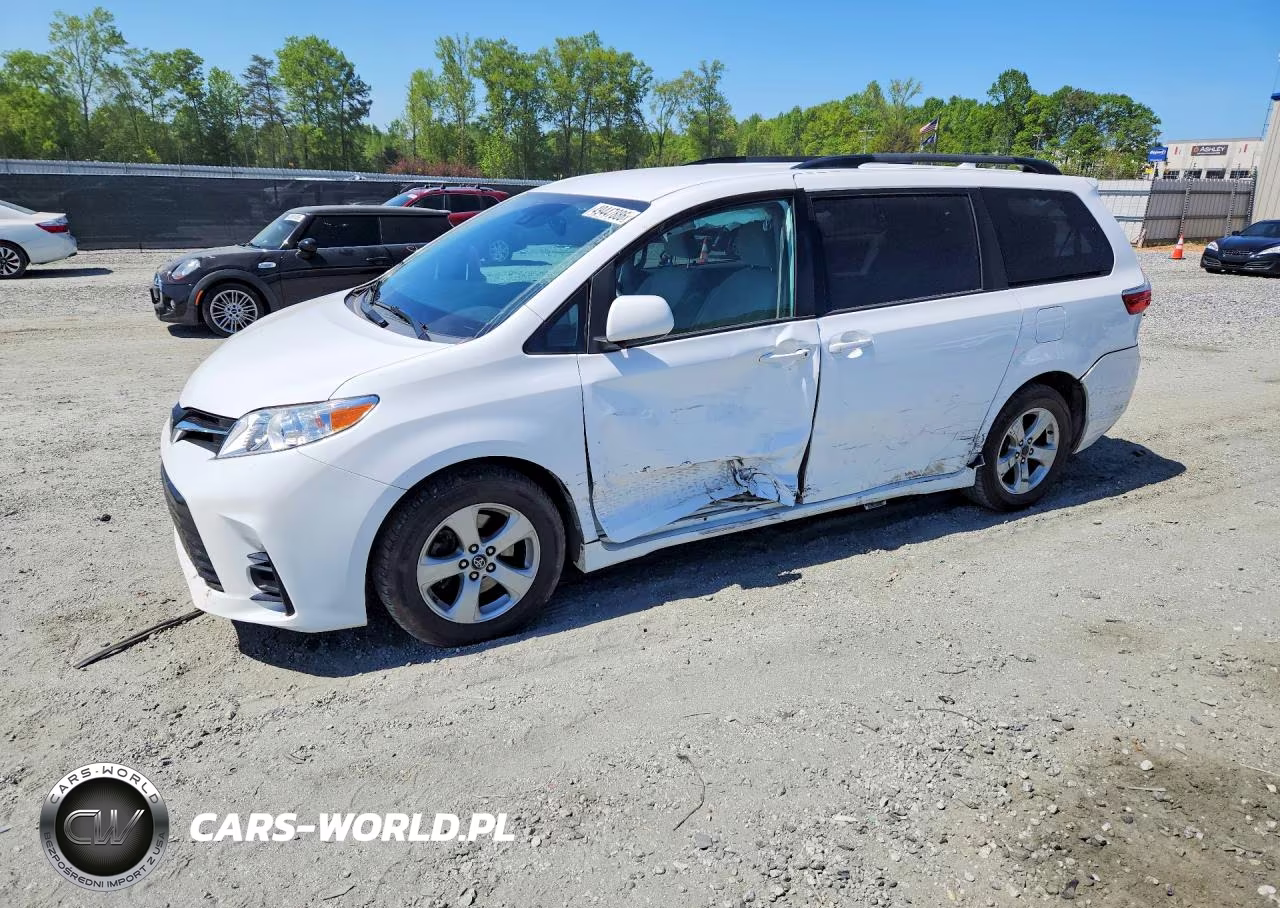 2019 Toyota Sienna Le