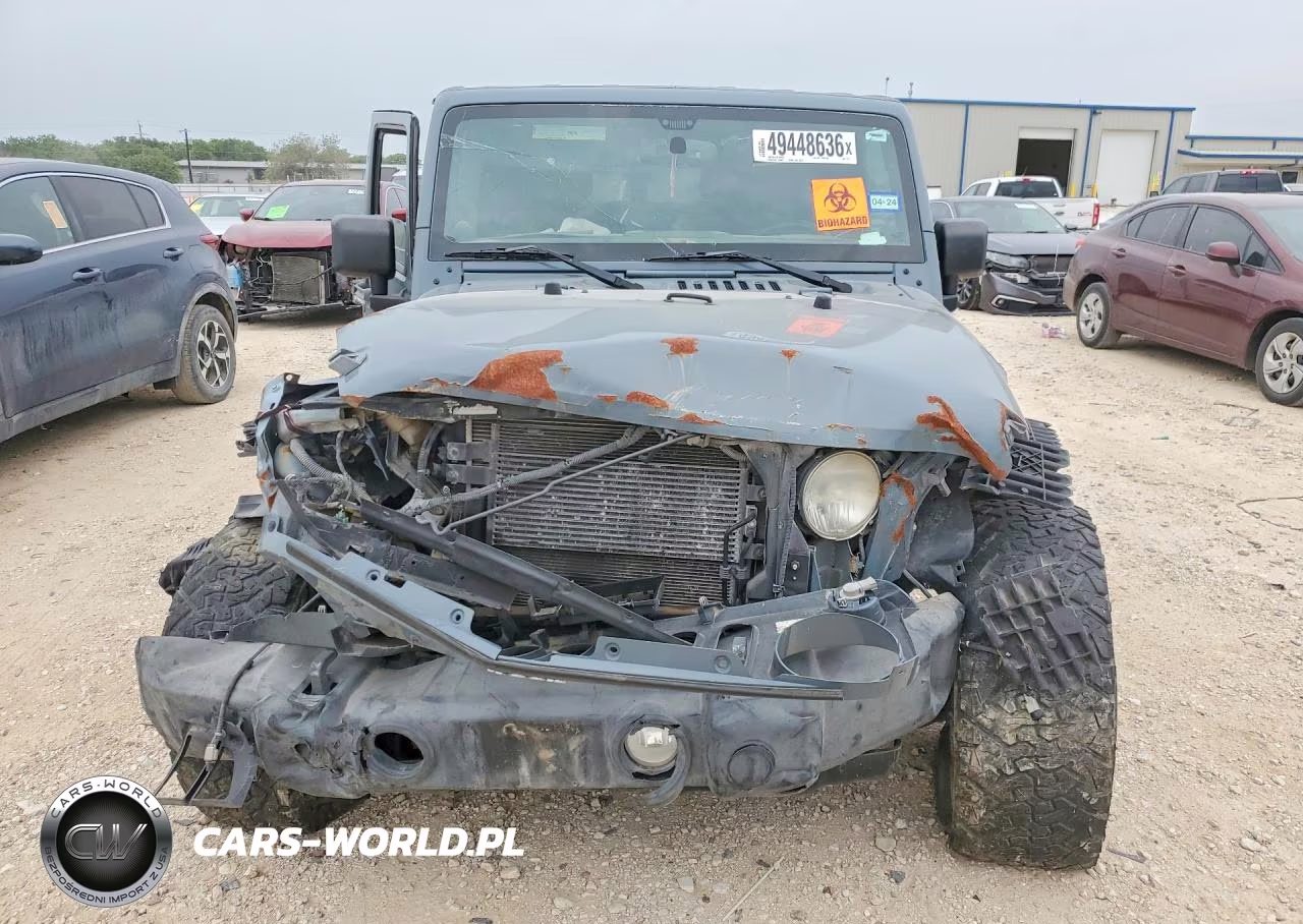 2014 Jeep Wrangler Unlimited Sport VIN:1C4BJWDG1EL173371 - 5