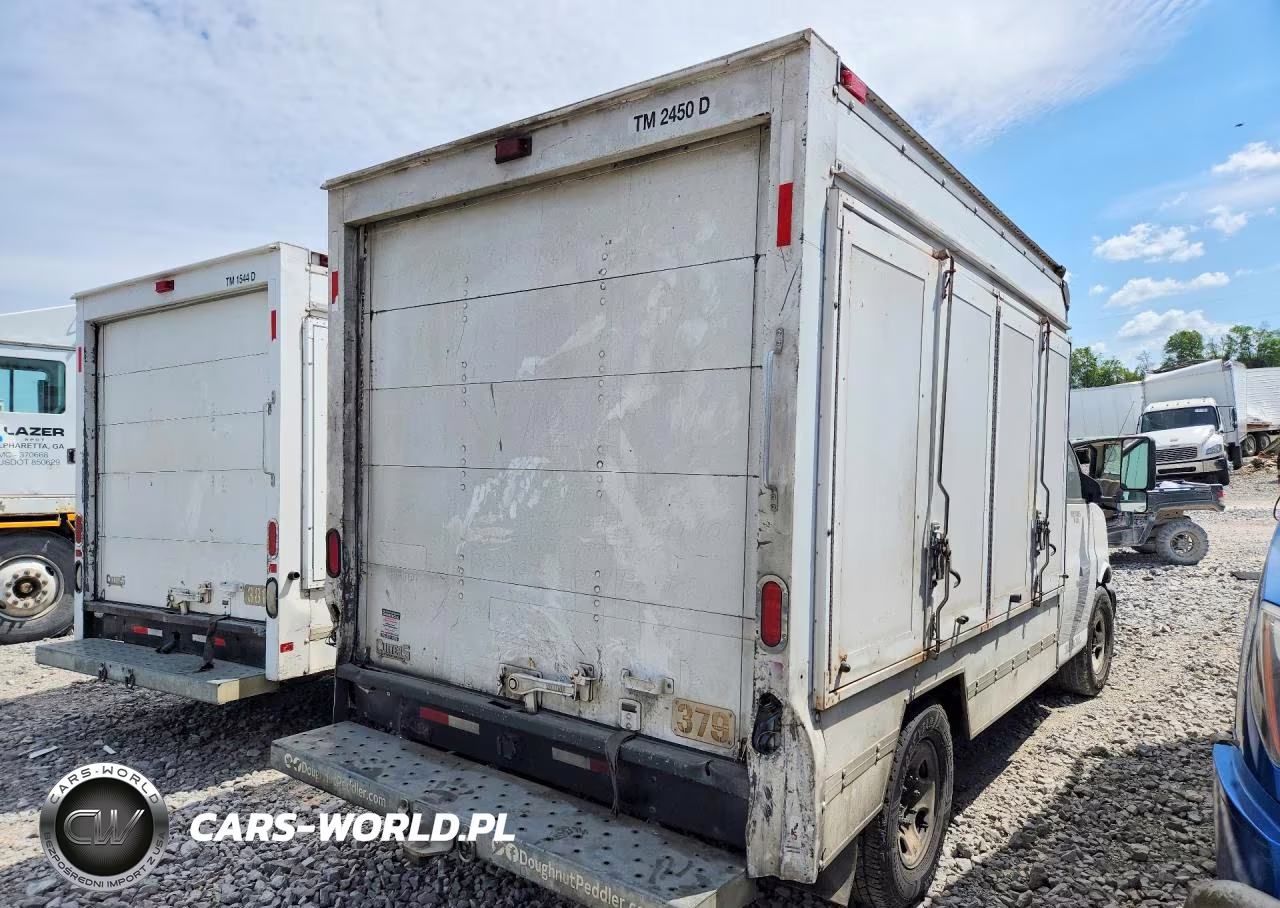 2010 GMC Savana Box Truck VIN:1GD1G2AAXA1903282 - 3