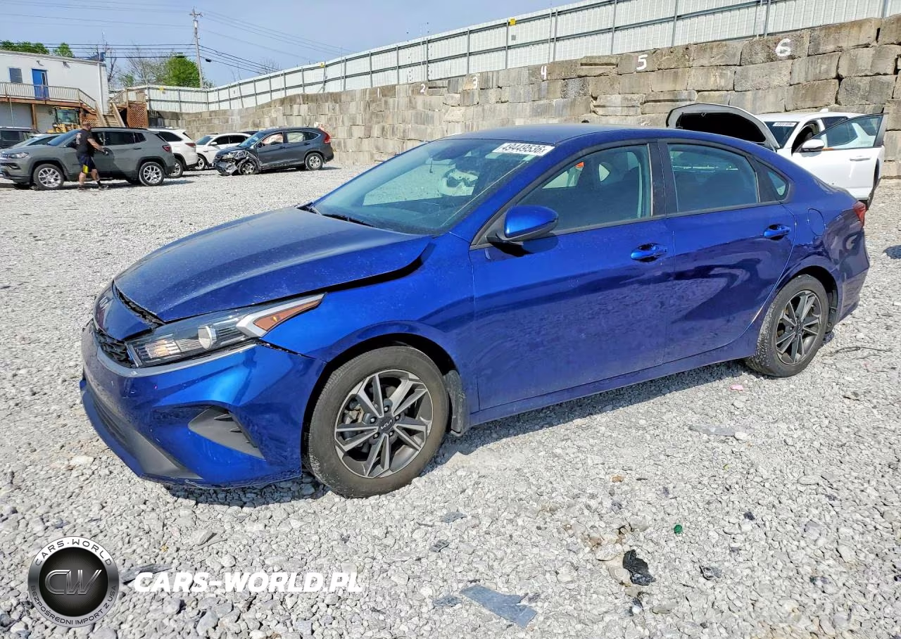 2023 Kia Forte Lxs – zdjęcie 1 z 12