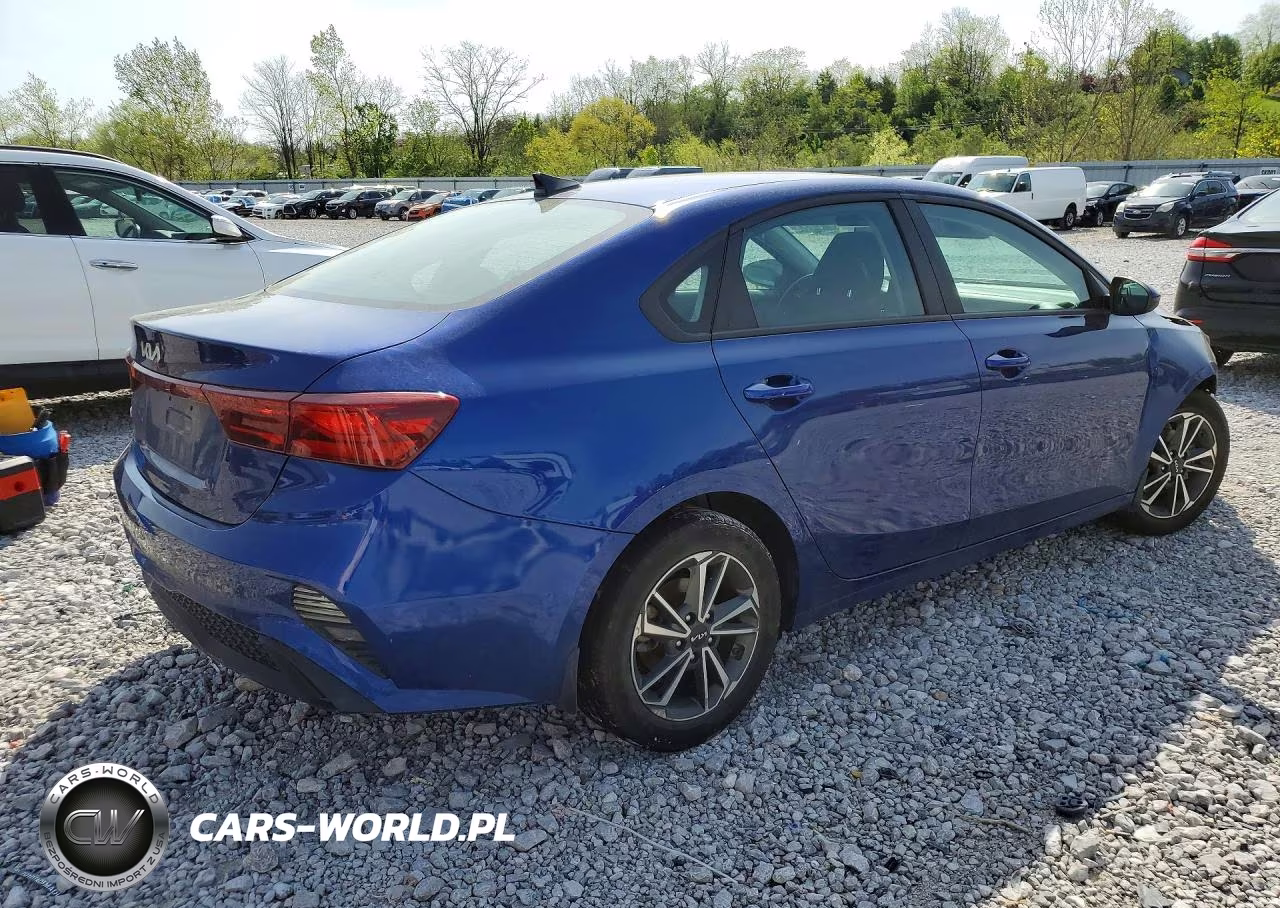 2023 Kia Forte Lxs VIN:3KPF24AD3PE551540 - 3
