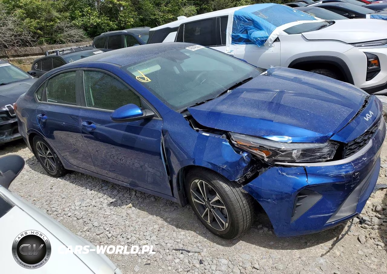 2023 Kia Forte Lxs VIN:3KPF24AD3PE551540 - 4