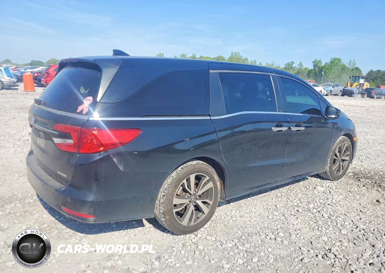 2023 Honda Odyssey Touring VIN:5FNRL6H84PB009405 - 3