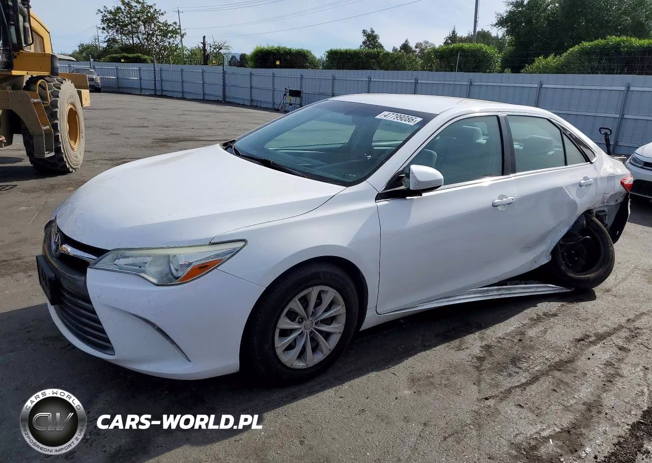 2016 Toyota Camry Le