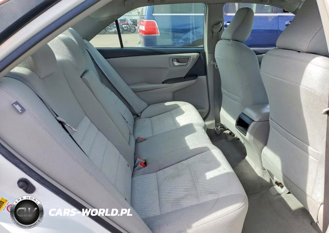 2016 Toyota Camry Le VIN:4T4BF1FK0GR533606 - 10